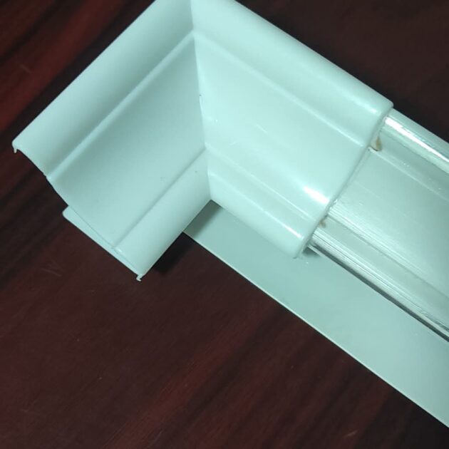Bouchon de Coin PVC Faux-Plafond en Algérie