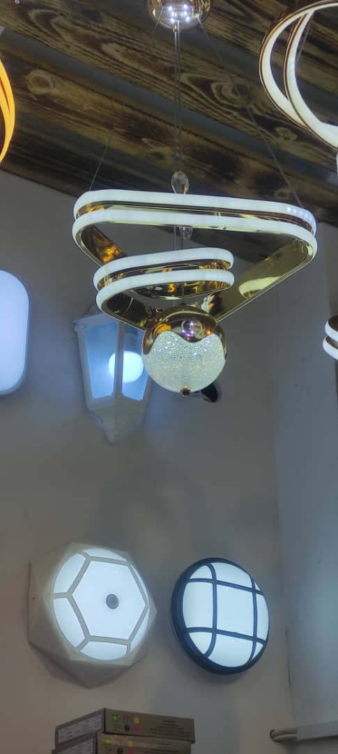 Lustre BA13 – Éclairage décoratif pour Salons luxes - الصورة 7