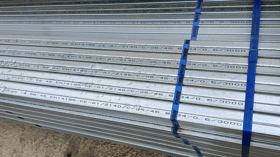 montant 48mm knauf ossatures métalliques knauf