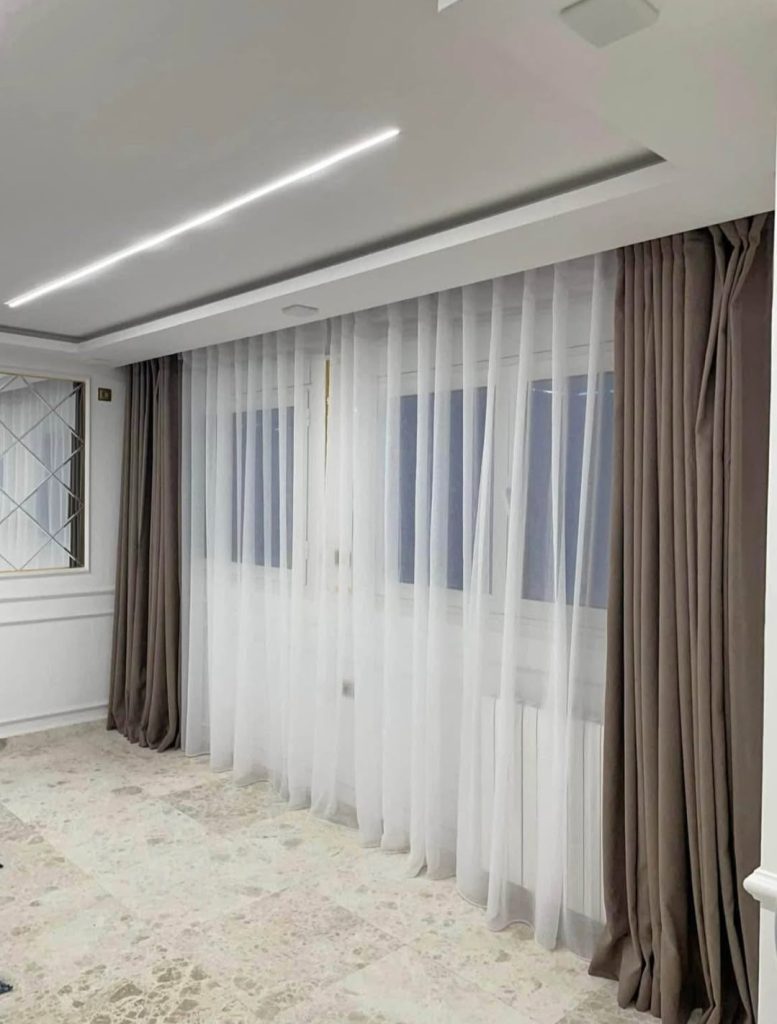 cache rideau doublé en aluminium