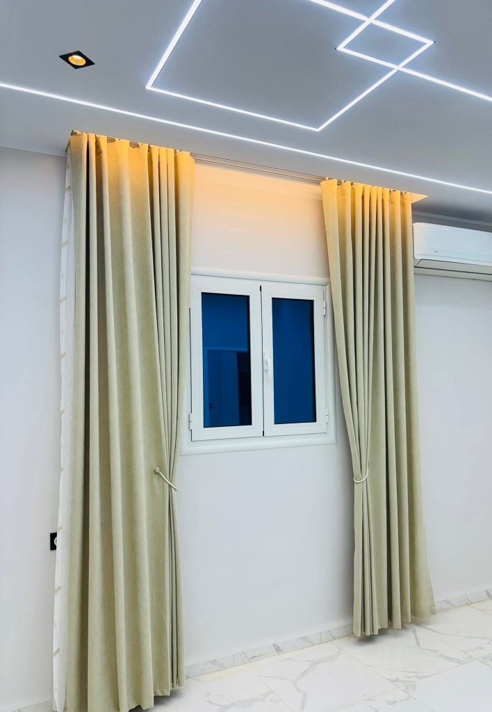 cache rideaux en ba13